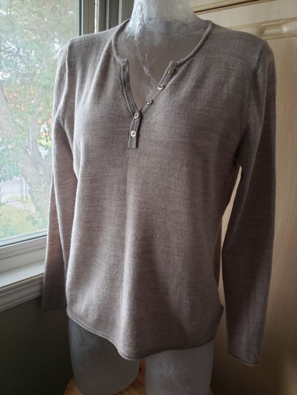 Ellen Tracy Merino Wool Women’s Long Sleeve Henley Sweater in Taupe